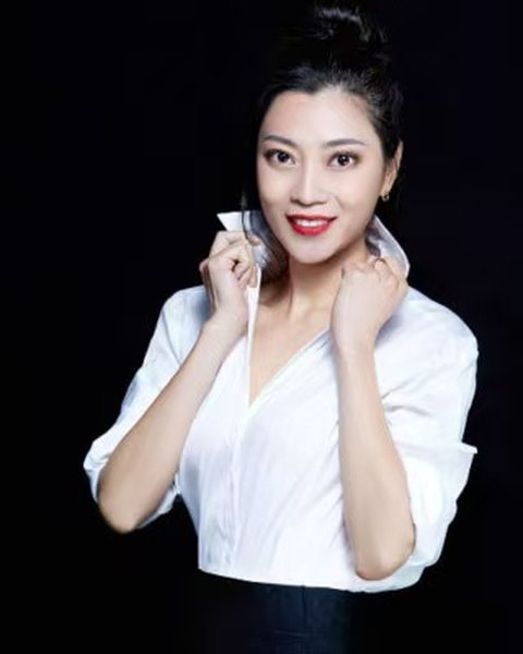 Ellen Wang — Tax Accountant, Aurora CPA
